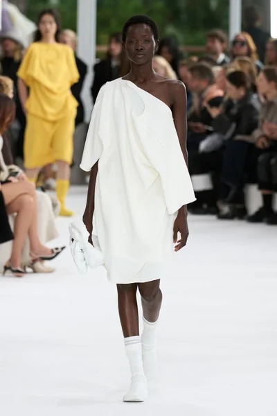 Look 29